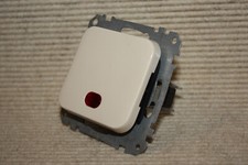 Merten Atelier Kontroll Schalter mit Wippe in cremeweiß