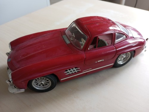 Bburago mercedes 300 - -,