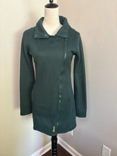 Bench NWT Tally Funnel Neck