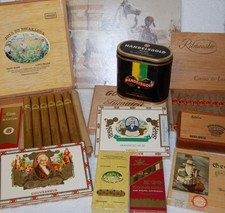 alte Zigarren Packungen gefüllt Joya de Nicaragua Handelsgold Dannemann Zigarre