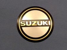 Emblem für Motordeckel Suzuki