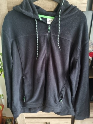 Schwarze kapuzenjacke von - schwarze,