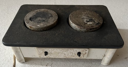 Sehr alter kleiner elektro - alter,