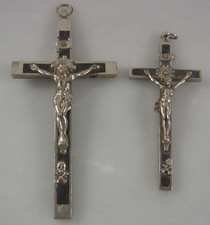 2 alte Heiligen-Kreuze