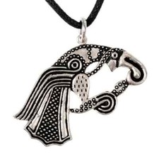 Raben Amulett nach Vorbild der