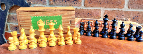 Vintage schachspiel aus - vintage,
