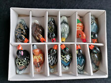 12 kleine handbemalte Keramik-Enten