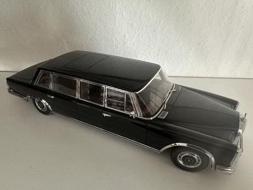 Autoart mercedes 600 - 1, 18