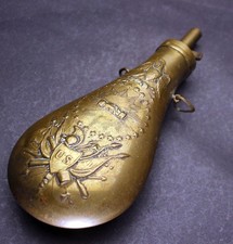 Alte Pulverflasche Messing