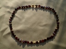 Schöne Halskette mit Granat