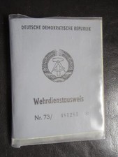 Wehrdienstausweis der DDR-NVA-1960er Jahre- original mit Marke