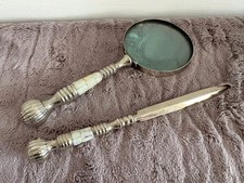 Lupe und Brieföffner