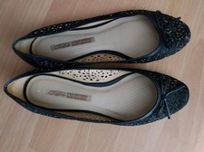 BUFFALO LONDON Ballerinas schwarz Leder mit schönem Lochmuster Gr. 39