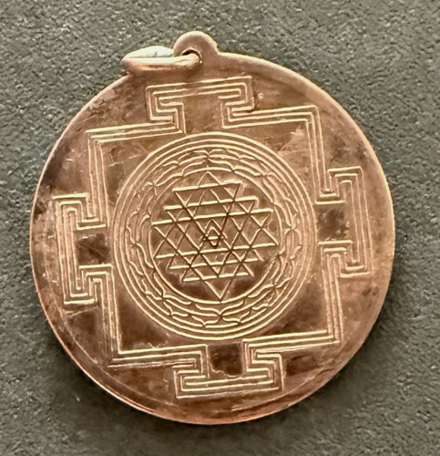Runder amulett anhänger mit - amulett,