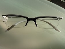 NEU! Design-Damenbrille