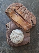 Alte baseballhandschuhe mit - alte,