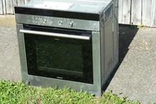 Edelstahl-Einbaubackofen Siemens HBT89E4, Mikrowelle + Pyrolyse, 51 Programme