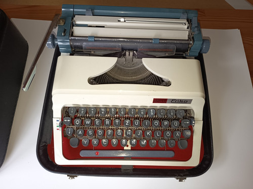 Ddr schreibmaschine erika - -,