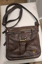 Leder Buck Woman's Crossbody