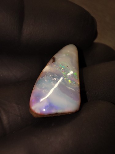 Koroit boulder opal - koroit,
