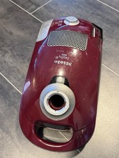 Miele Staubsauger 4000 Cat & Dog  2000 Watt Grundgerät!