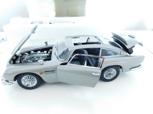 Danbury mint aston - mint, martin