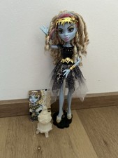 Monster High Abbey Bominable 13 Wünsche Vitrinenpuppe