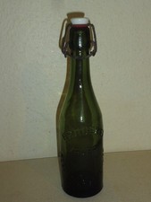 alte geprägte Bierflasche