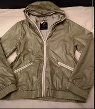 Blue Flame Leichte Jacke. Gr. 42. Neu. Khakigrün.