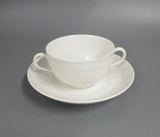 Suppentasse mit UT Tasse KPM Berlin Form Neuosier weiß