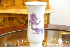 Meissen Porzellan Trompetenvase Lilaer Ming Drache, I.Wahl, 1933