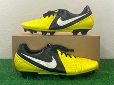 Sz 9.5 Men - Nike CTR360