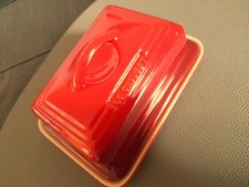 Le Creuset  Steinzeug Butterdose Classic Kirschrot