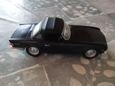  Triumph Tr6 Modellauto (vermutlich 1:18)  von 1974 in schwarz