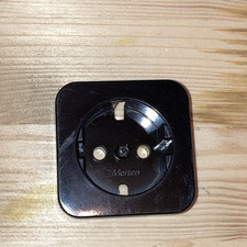 Merten M1 Steckdoseneinsatz in schwarz gebraucht