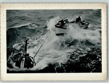 13024525 - Berufe - Kabelreparatur an einer Markierungsboje 1943 AK