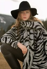 Frogbox Strick Mantel Zebra Grösse M  Superschön VK 298,- €