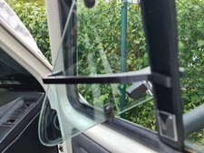 VW Bus T3 Vanagon Fensterarme um die Dreiecksscheibe zu fixieren