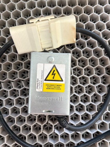 Honeywell port v4073a1039 - 3,