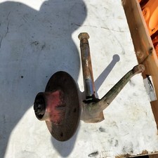 Deutz D40.2 Vorderachse Achsschenkel Links