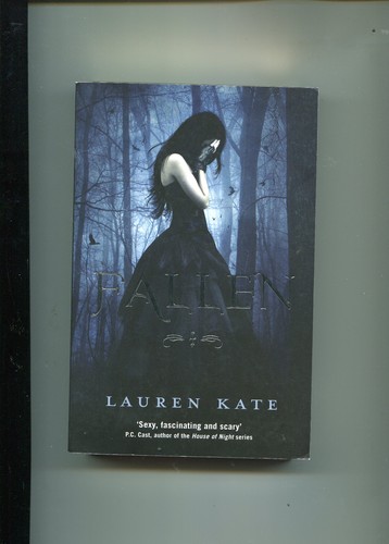 Lauren kate fallen - lauren,