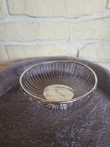 Brotkorb aus metall - brotkorb,