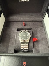 TUDOR Royal schwarzes