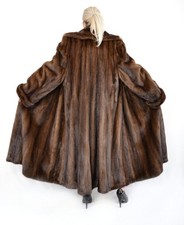 A5589 NERZMANTEL ECHT PELZ