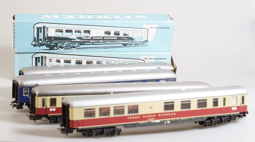 Märklin 4 - (0696),