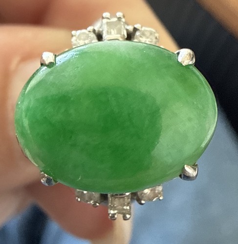 61ct natur grüner jadeit - grüner,