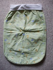 schöner Baby Schlafsack Länge ca. 47 cm von TCM Tchibo  grün mit Tierchenmuster
