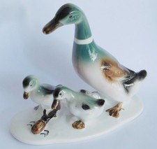 Porzellanfigur Ente mit Küken