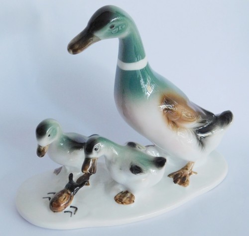 Porzellanfigur ente mit küken - porzellanfigur,