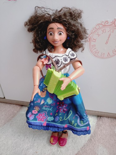 Disney store encanto - disney,